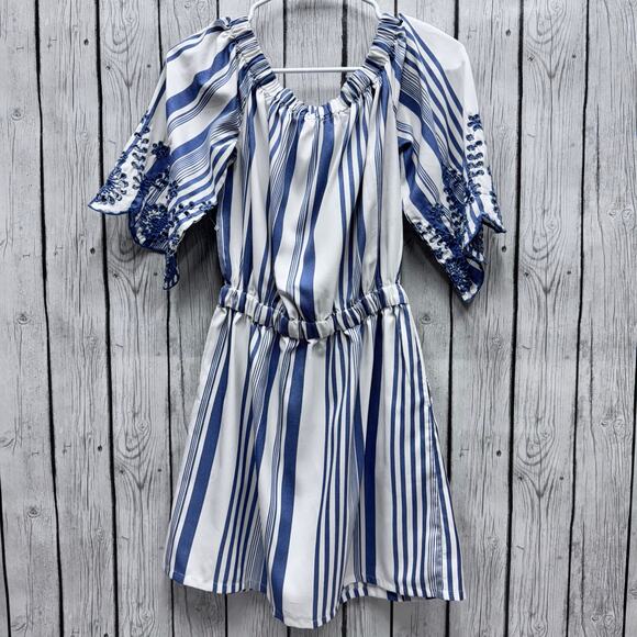 NWOT Style House White and Blue Striped Dress Size Medium - Picture 2 of 4